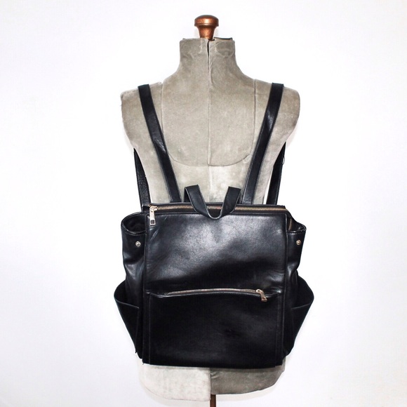 Forever 21 Handbags - 🎀3/$30 Forever 21 Black Faux Leather Backpack